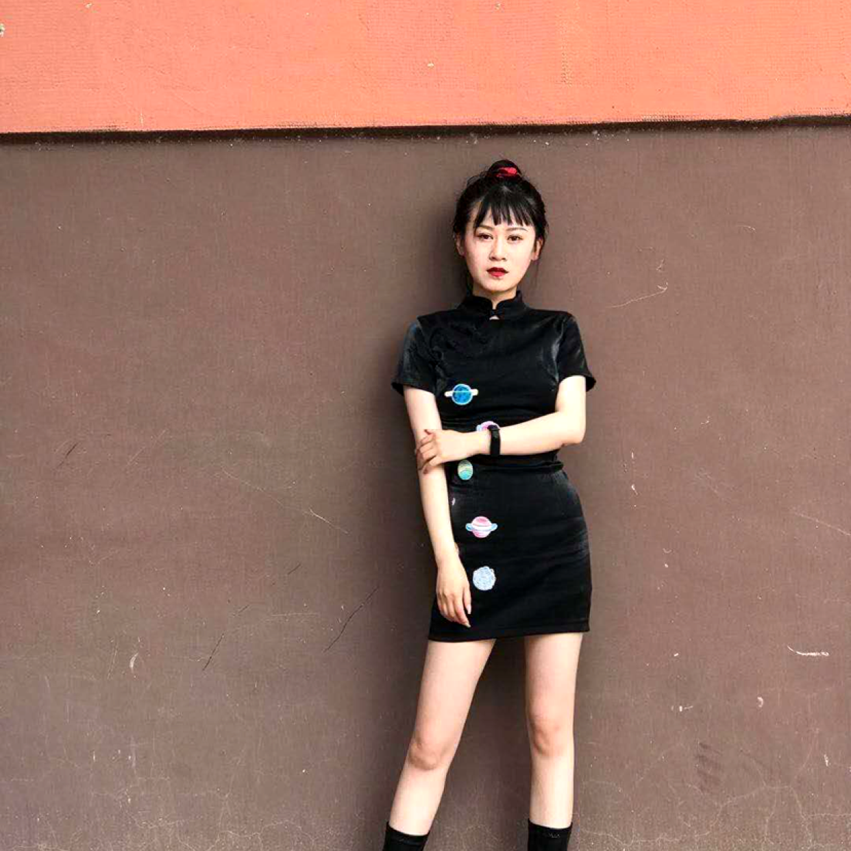 温暖挽手早晨的照片