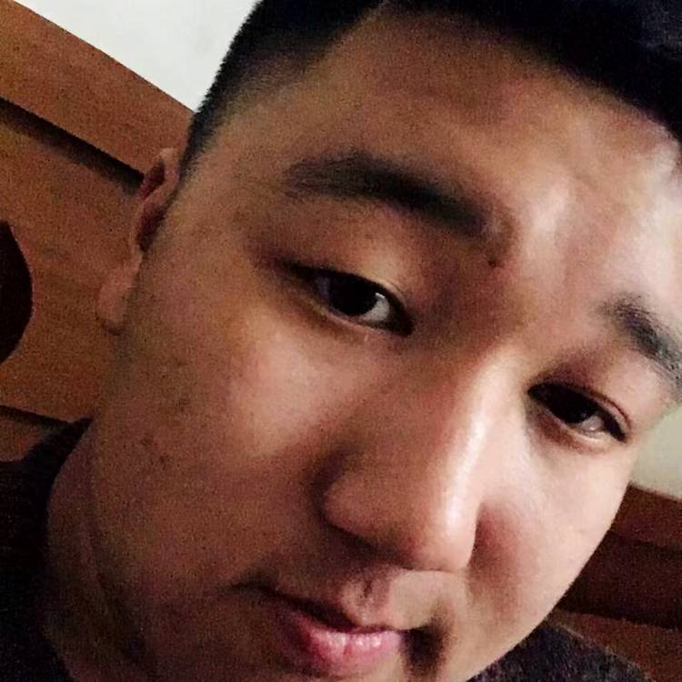 超超超级爱笑的照片