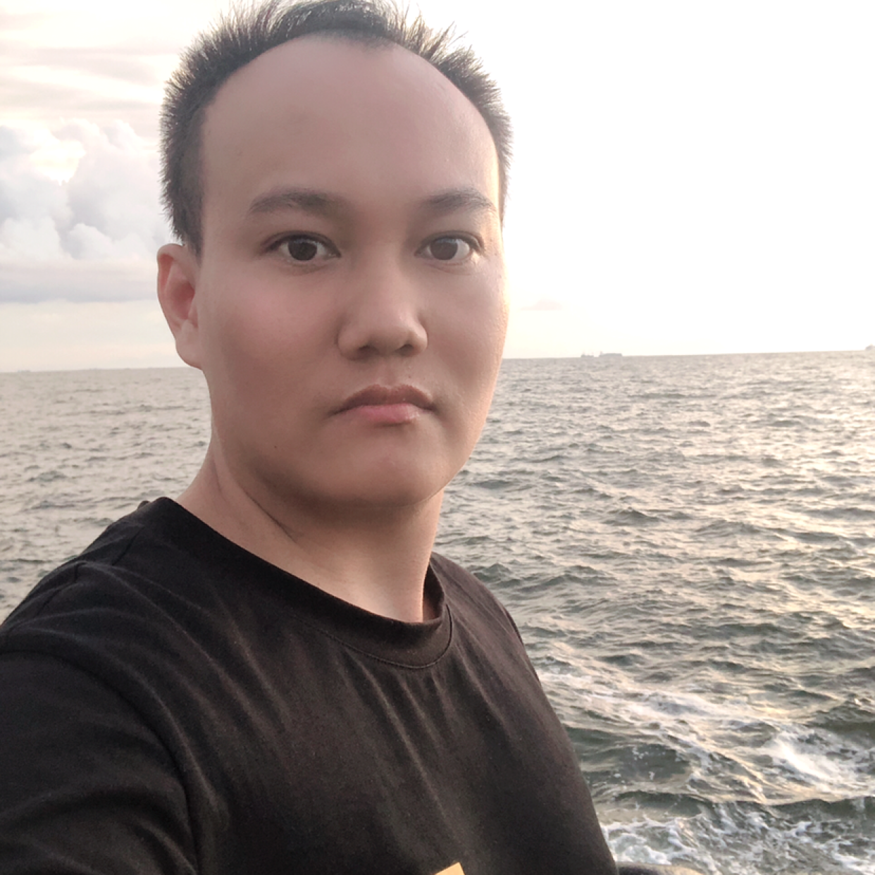 钟成华的照片