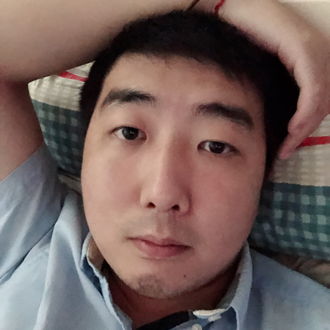 爆眼子老头儿的照片