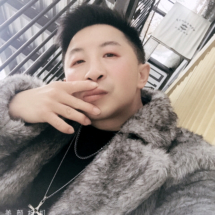 布朗斯特劳曼的照片