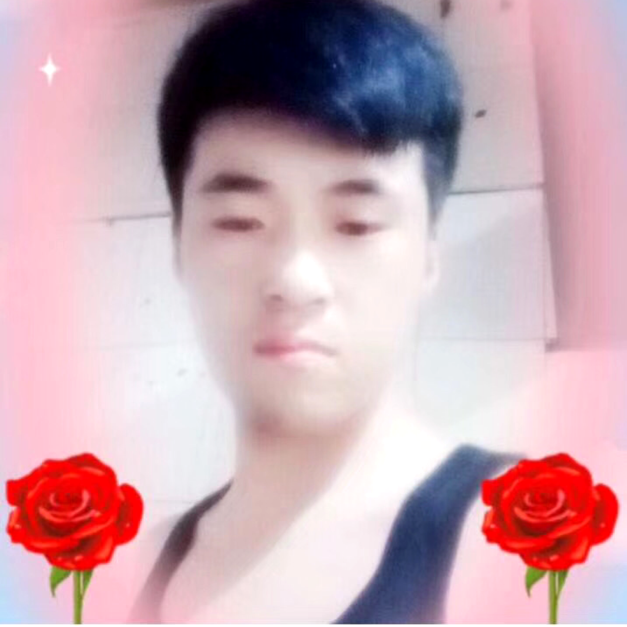 山岚回首傲娇的照片