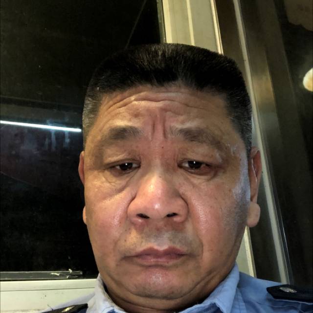 咖啡浅吻高大的照片