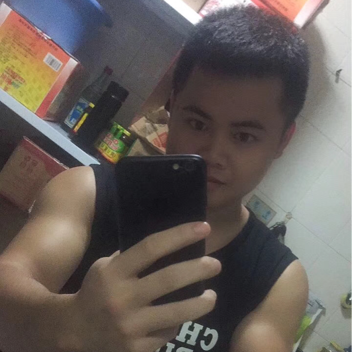 灵活的胖仔的照片