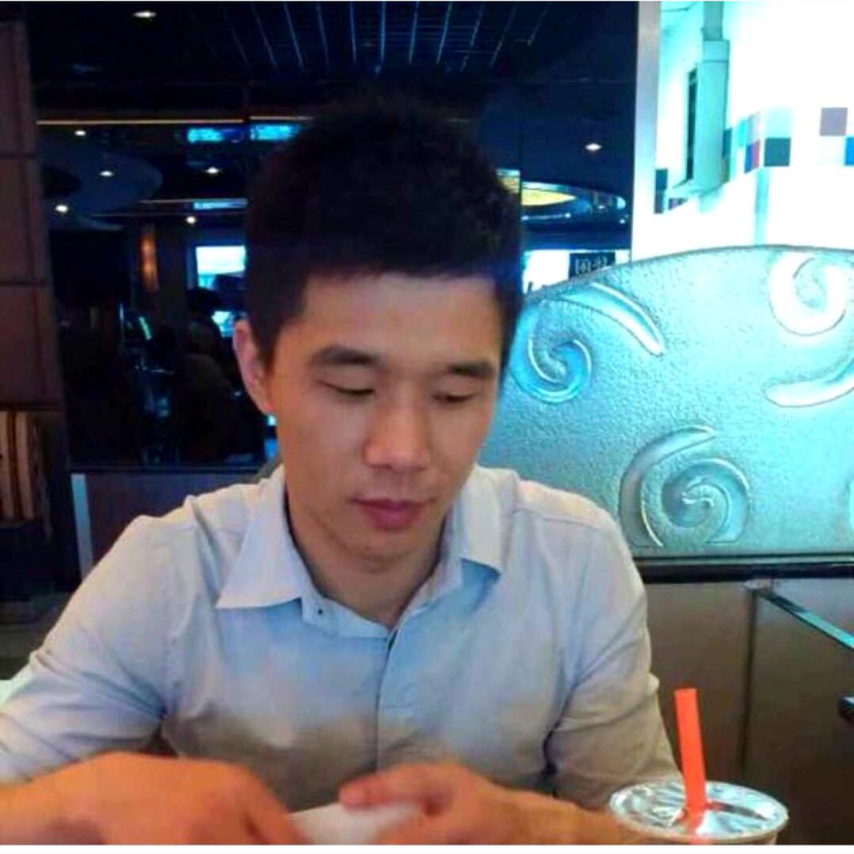 深邃,春的照片