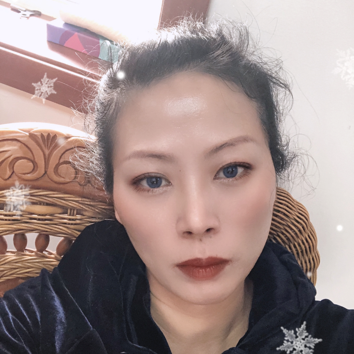 犀牛打激昂的照片