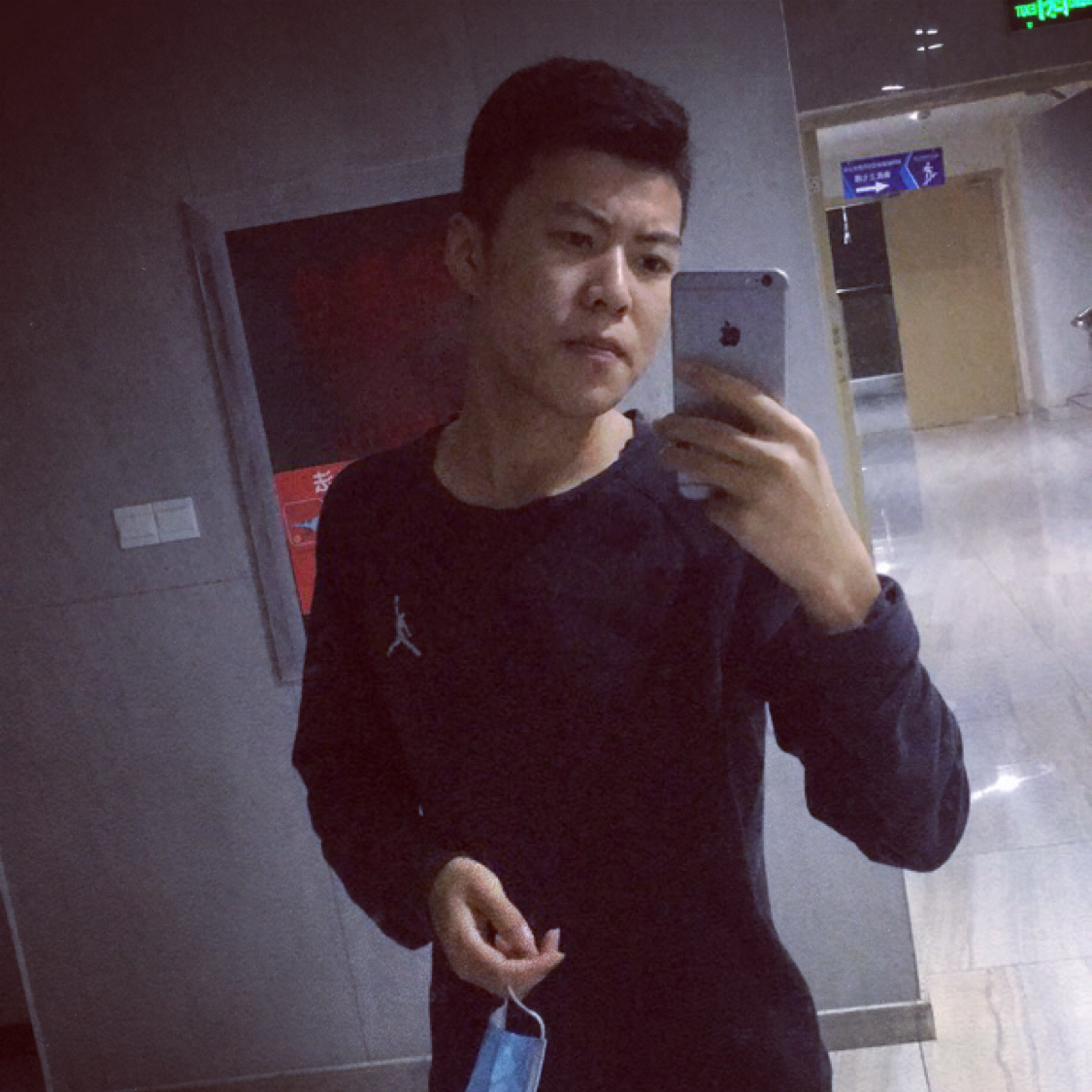 星辰不及你的照片