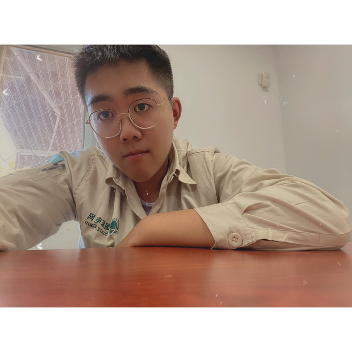 战斗机保卫冷傲的照片