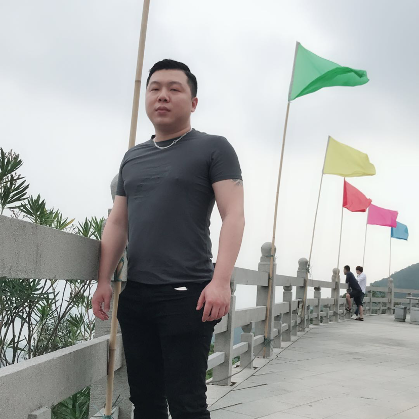 板凳叔叔的照片