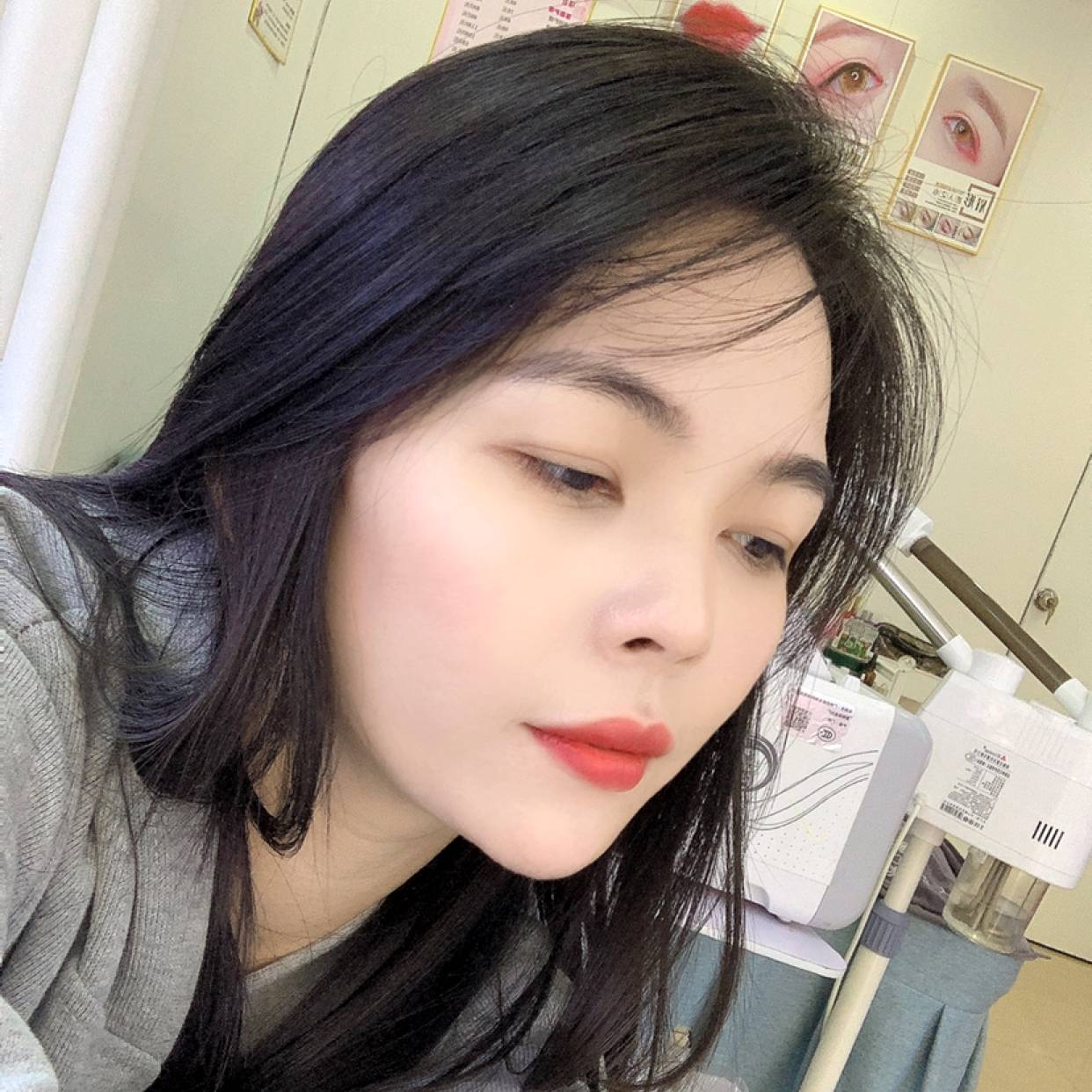中年 少女的照片