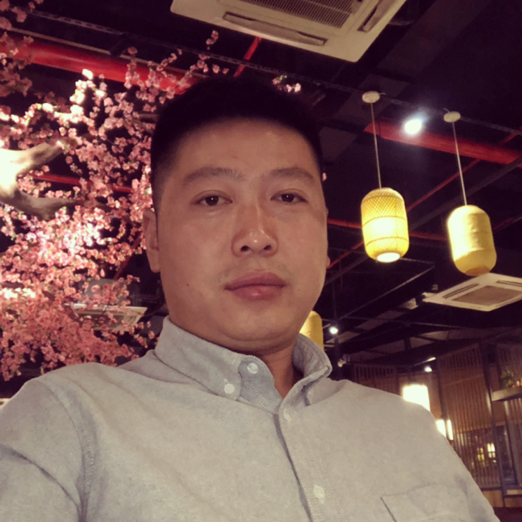 帅哥炙热的照片