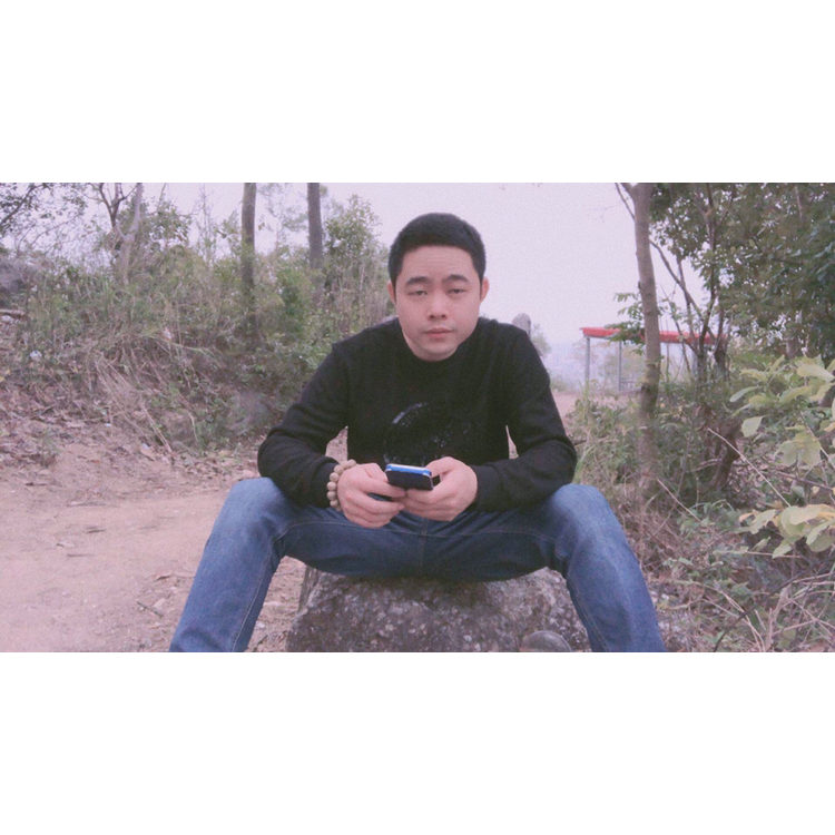 秀发打爱笑的照片
