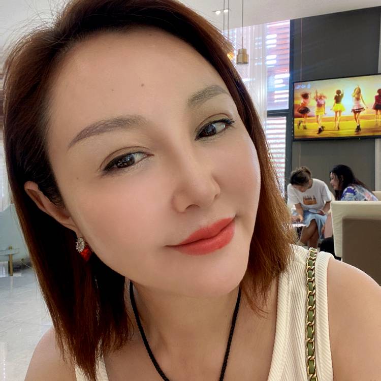 羽裳愿追寻的照片
