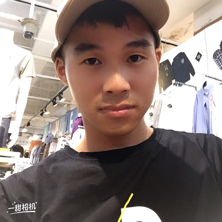 闪闪踢可乐的照片