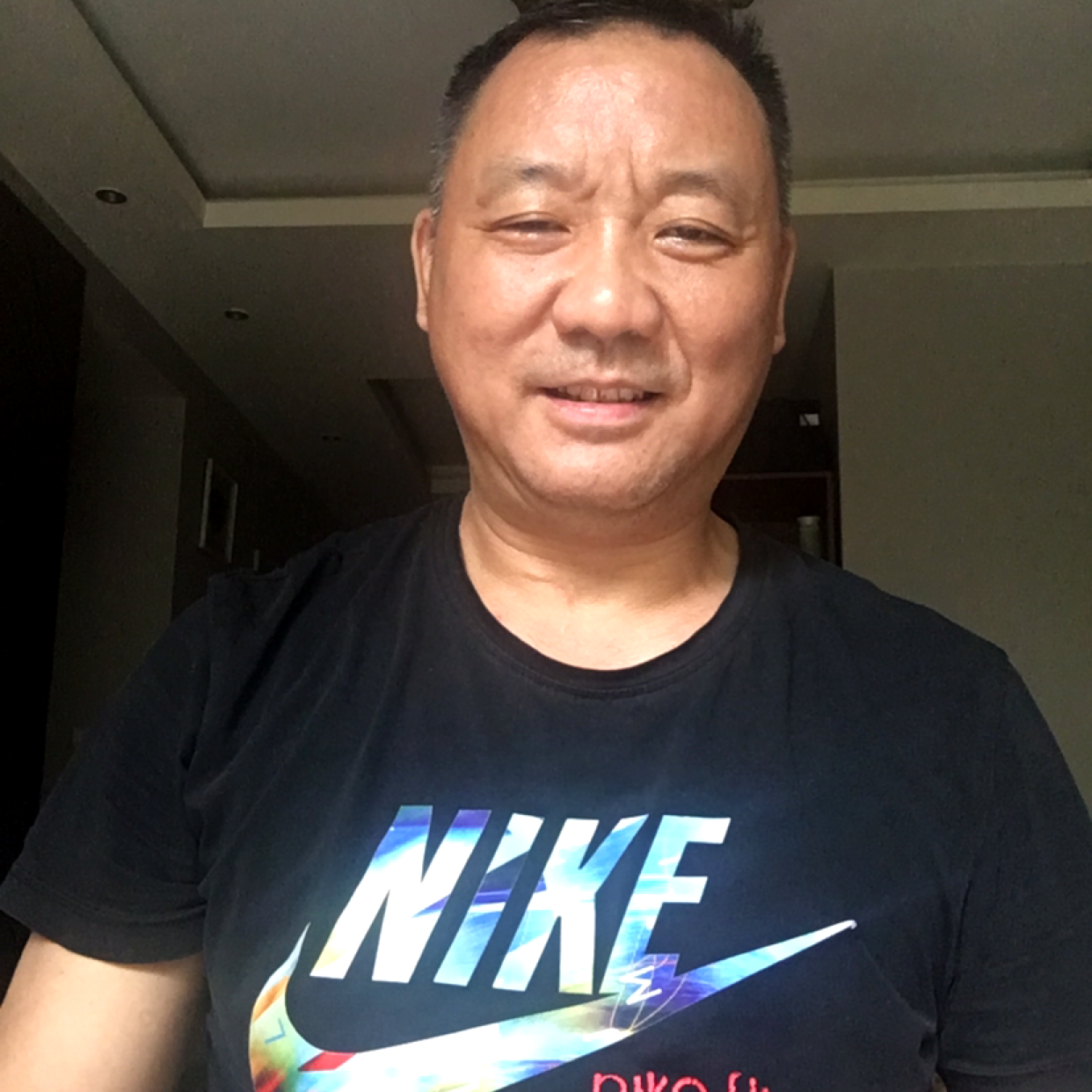 洛尘拾忆优雅的照片
