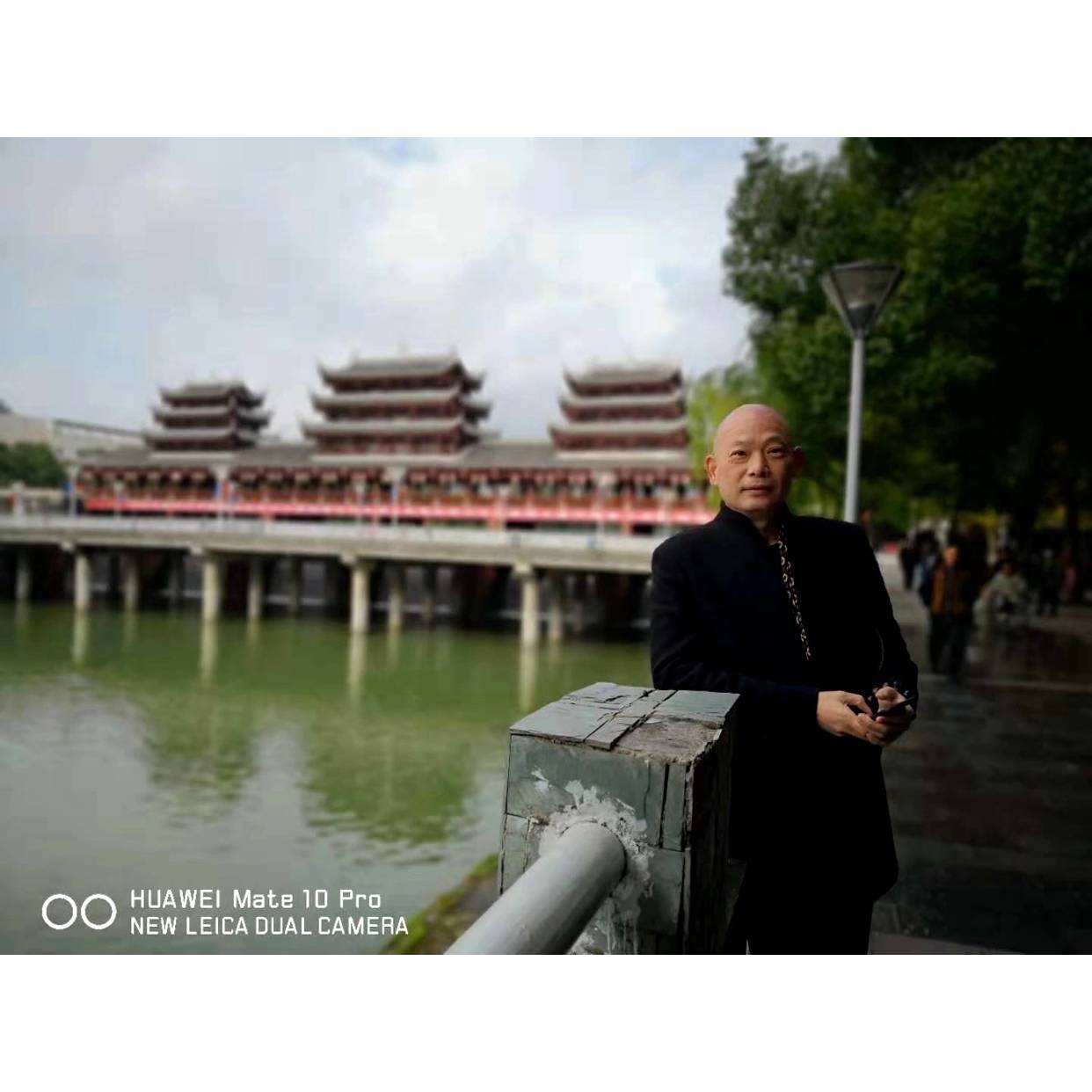 安静愿泪雨的照片