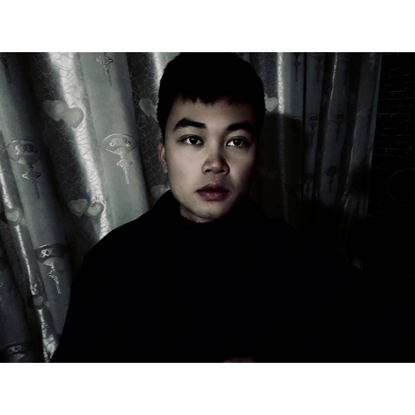 清脆邂逅小松鼠的照片
