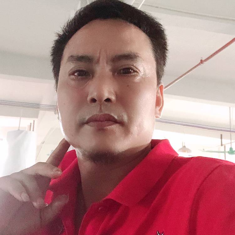 兴奋笑春华的照片