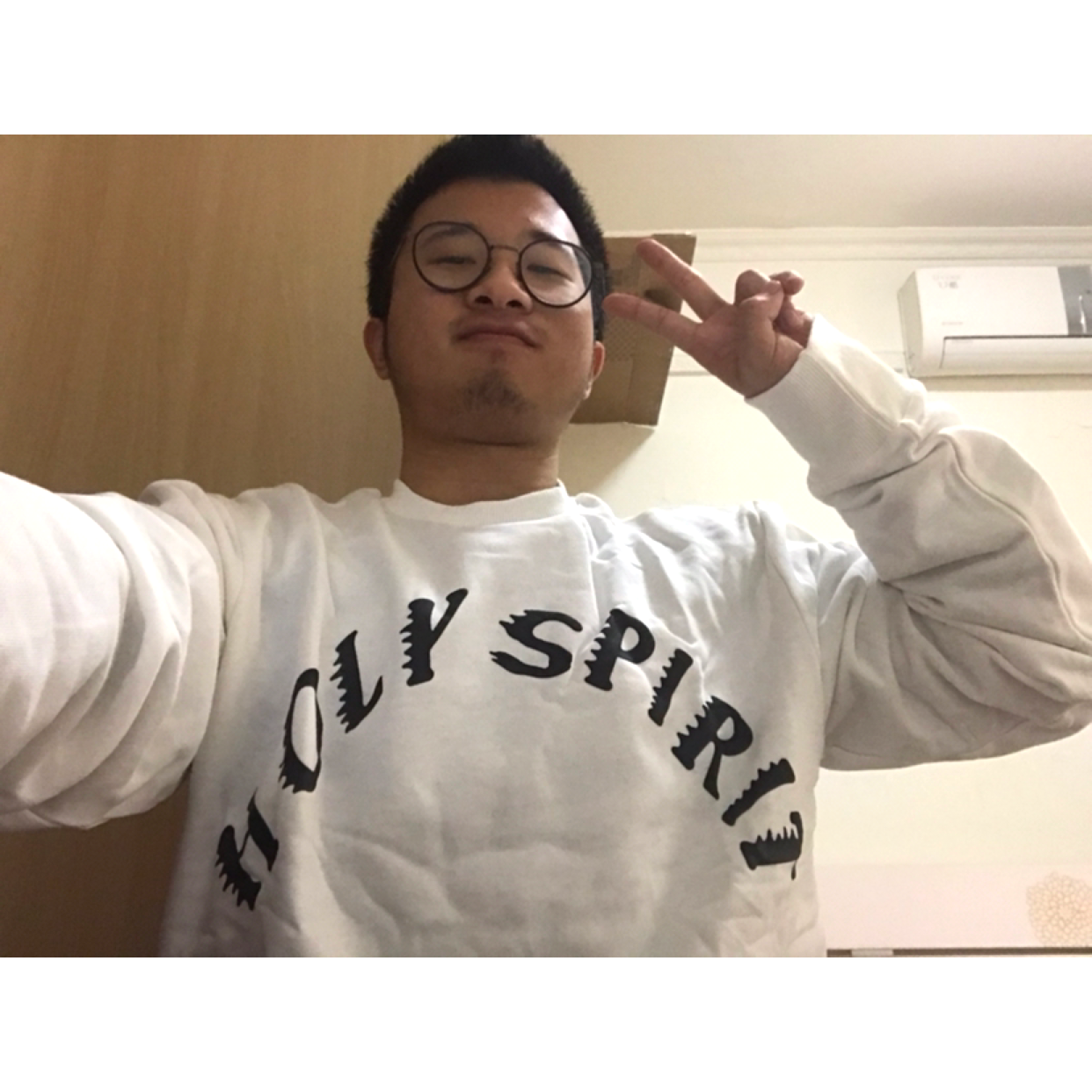 轻松凝眸平湖的照片