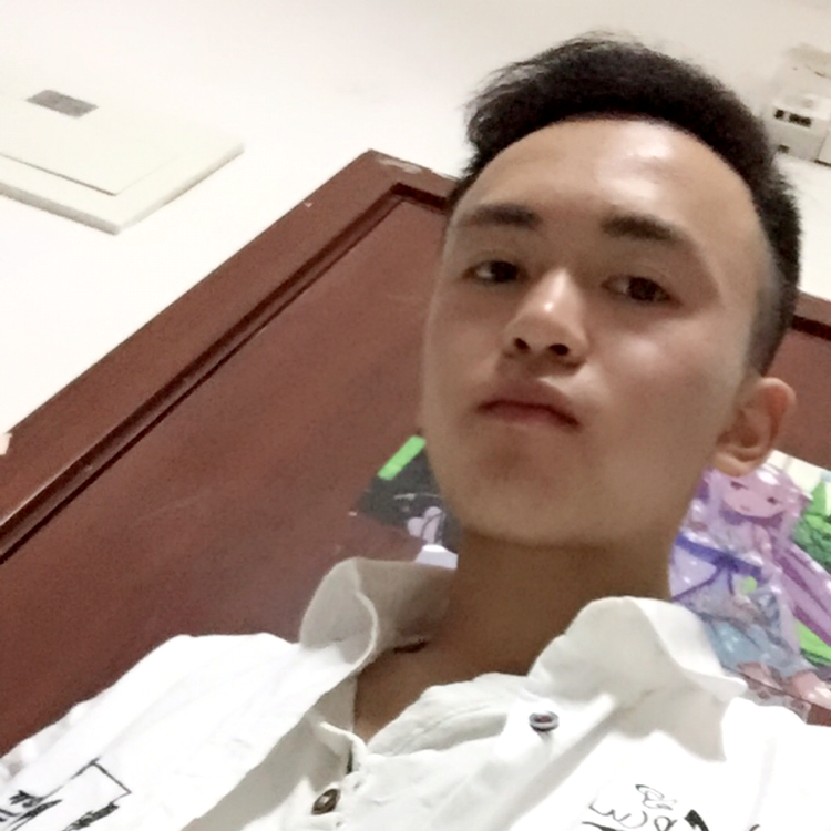 倾笑的照片