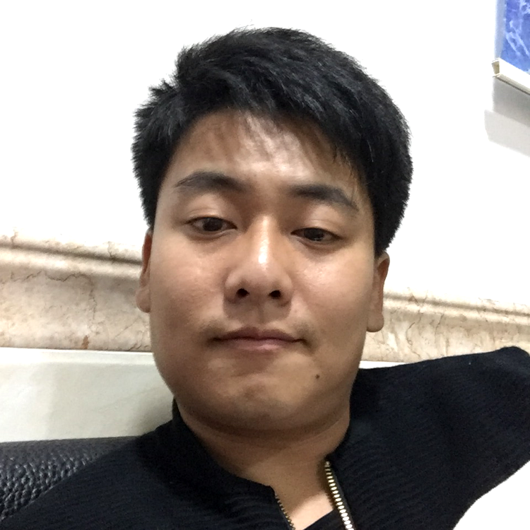 小土豆挽手单纯的照片
