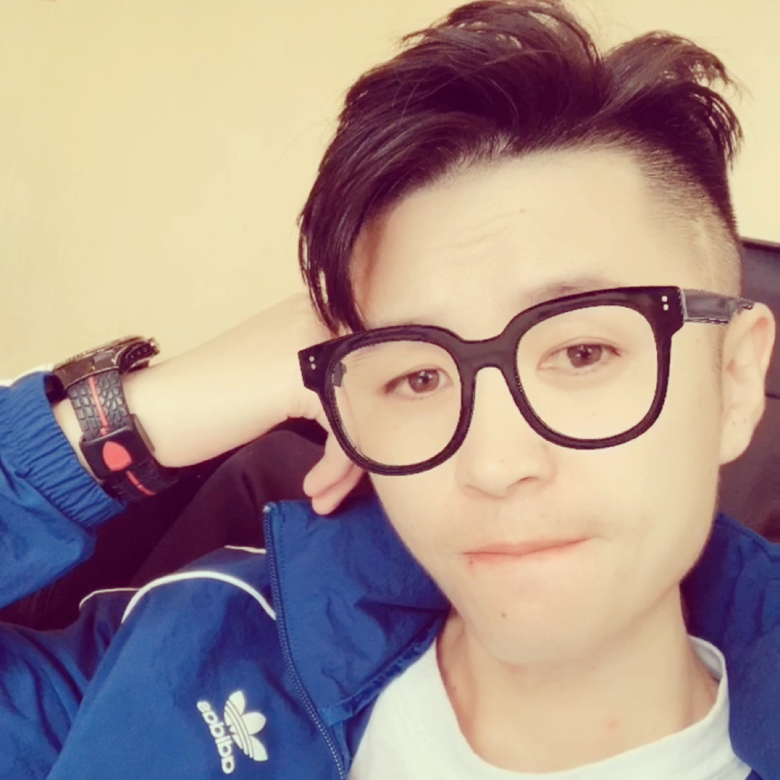 超短裙等待的照片