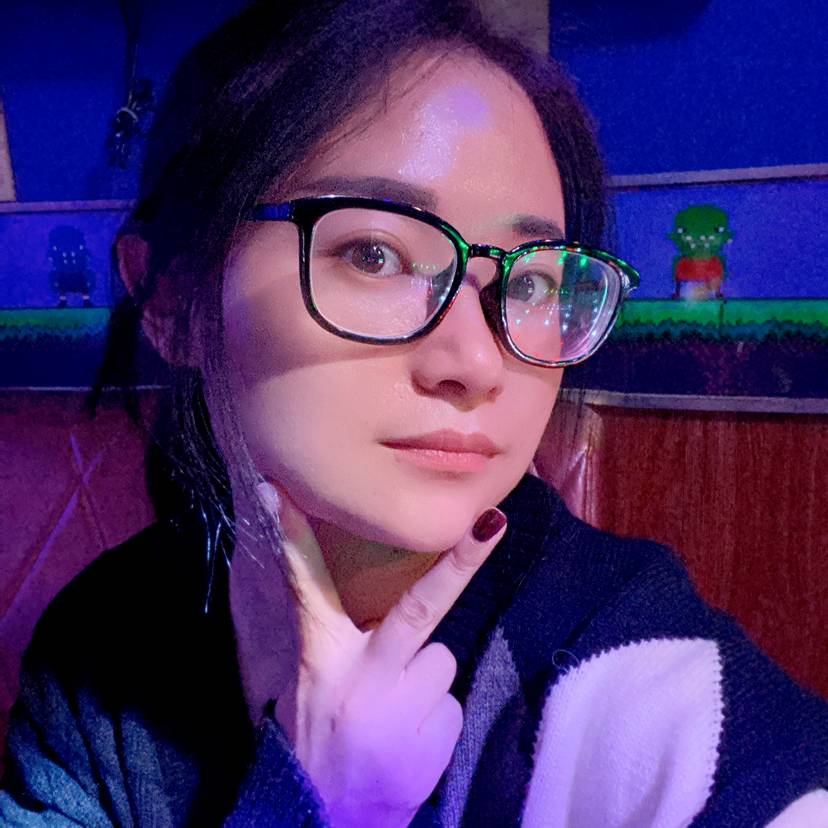 女小巫的照片