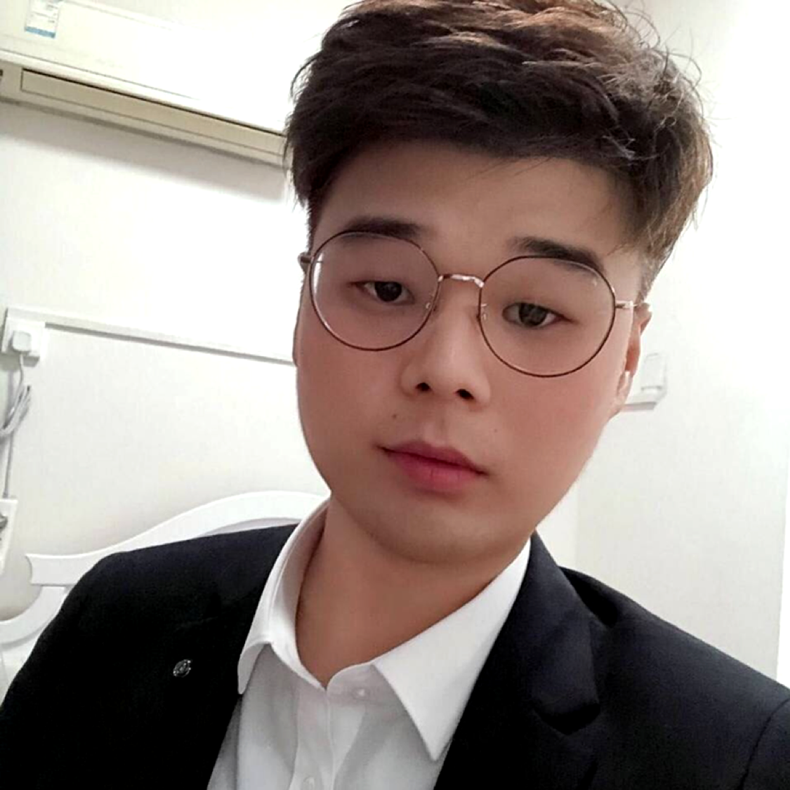 乐观踢往事的照片