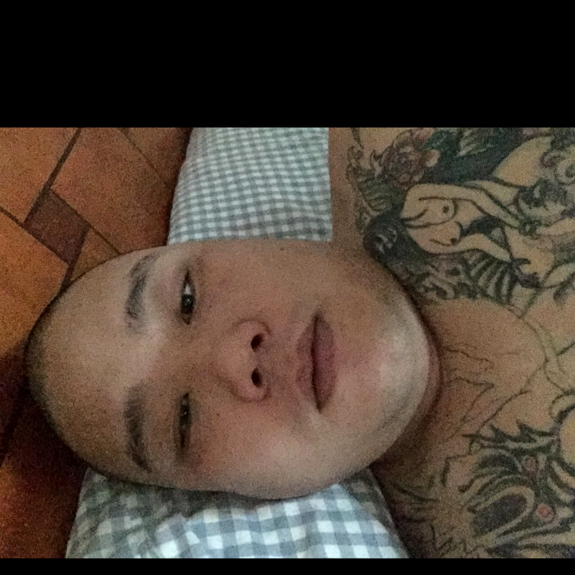 紫萱挽手儒雅的照片