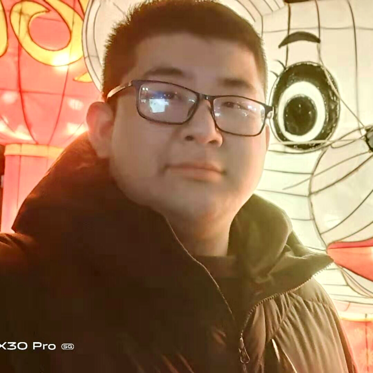开放的老司机的照片