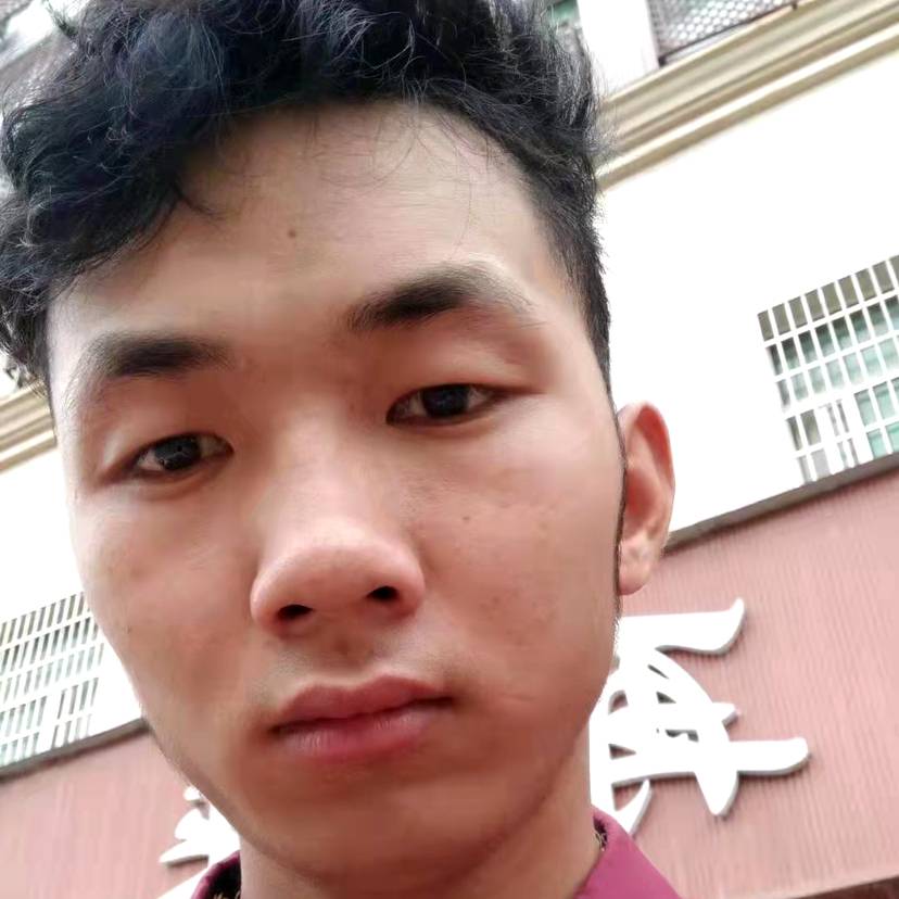 泼猴小朋友的照片