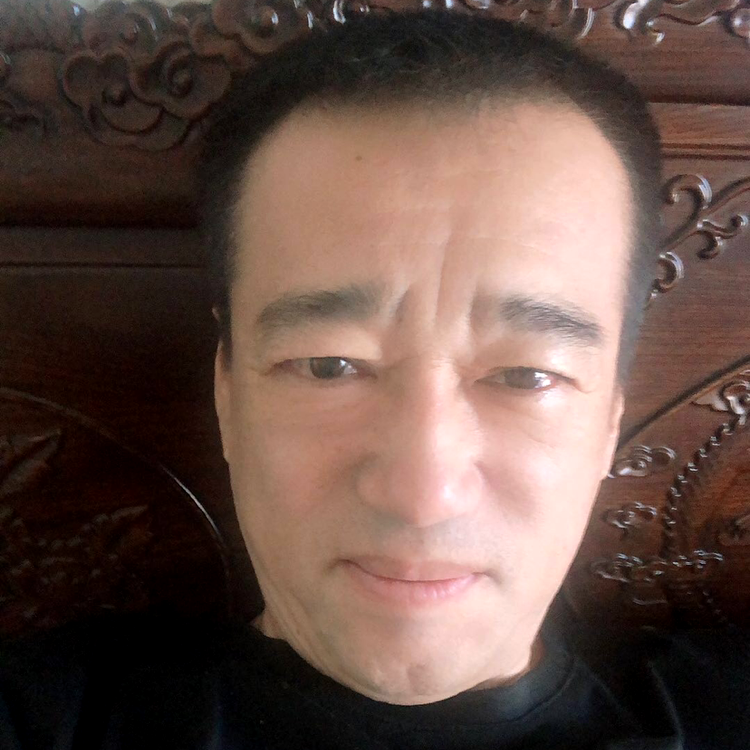 吳桐的照片