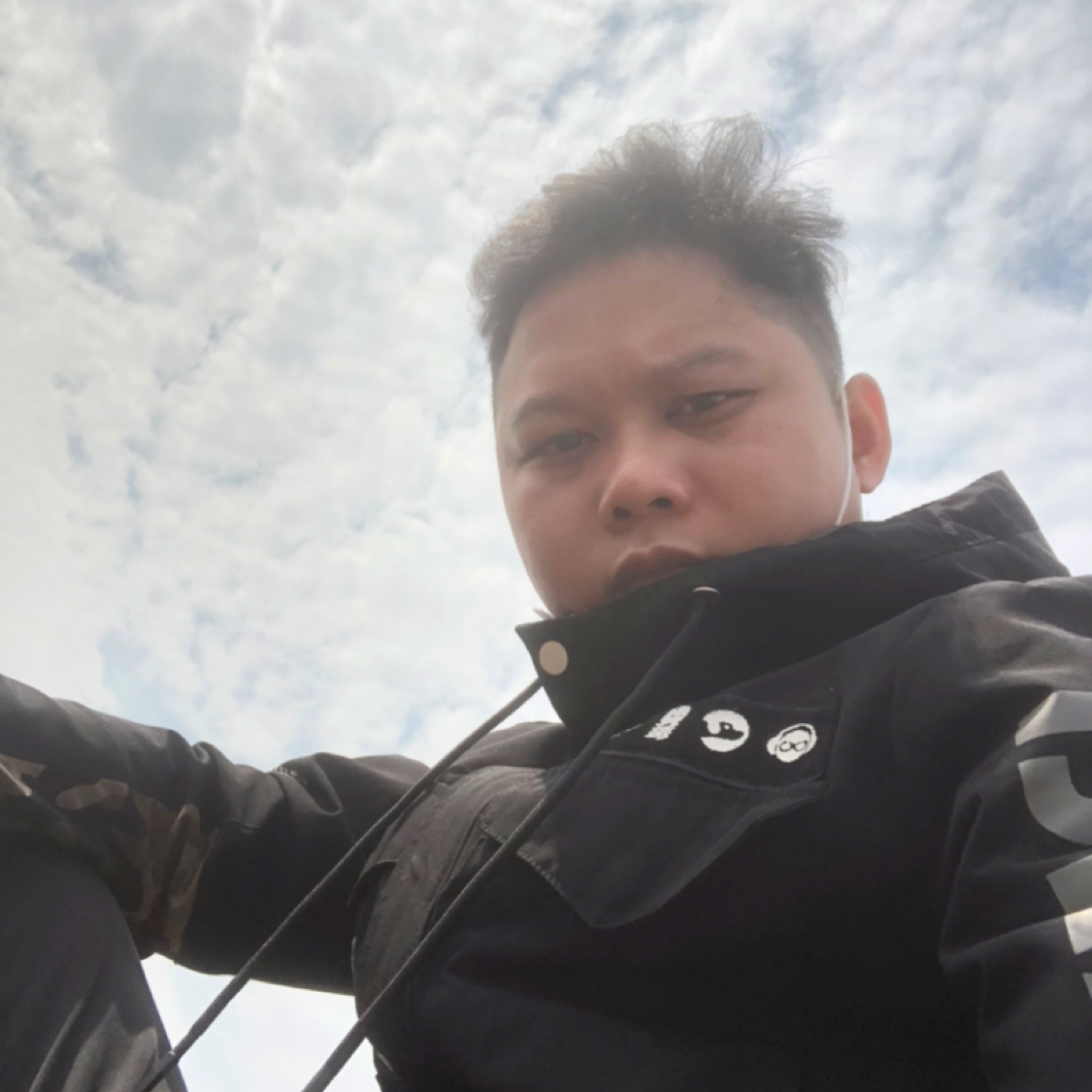 樱桃愿一个人的照片