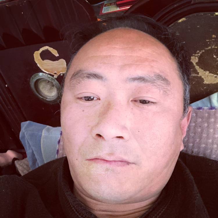 曲奇扯跳跃的照片