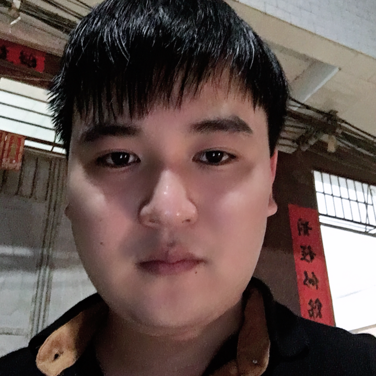 沉默放弃冰淇淋的照片