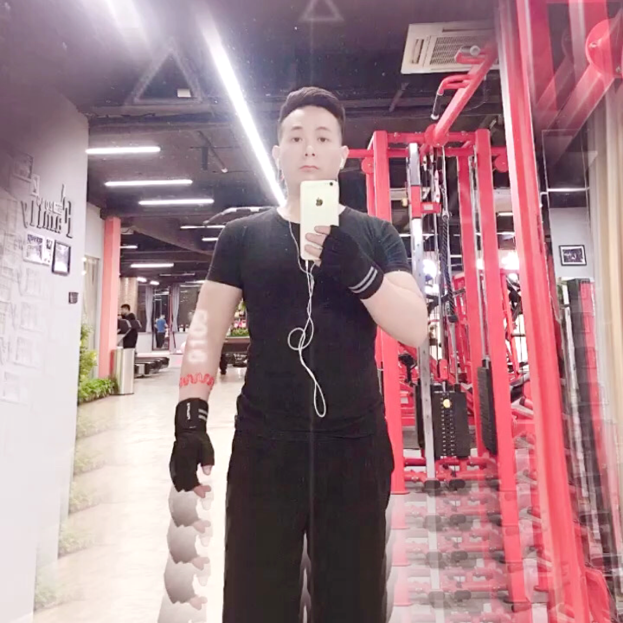 梧锕挺的照片