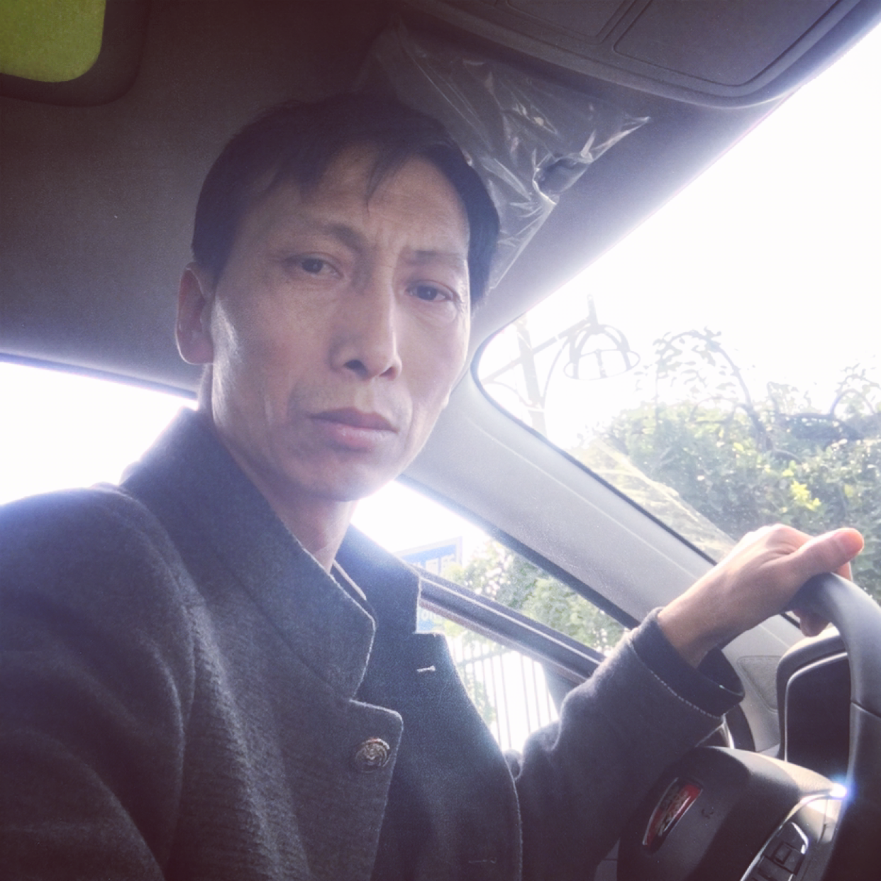 幻殇蹙眉纯真的照片