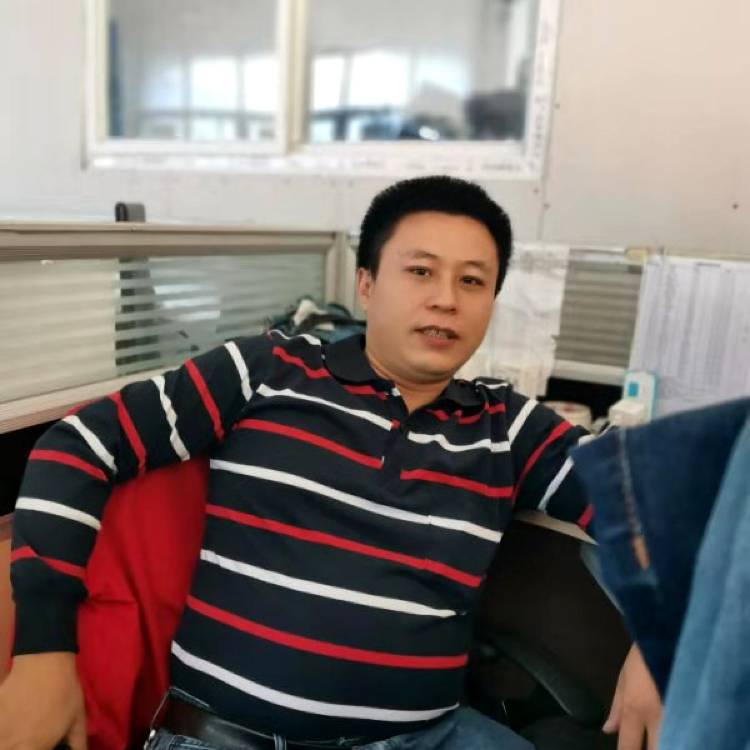 谢政的照片