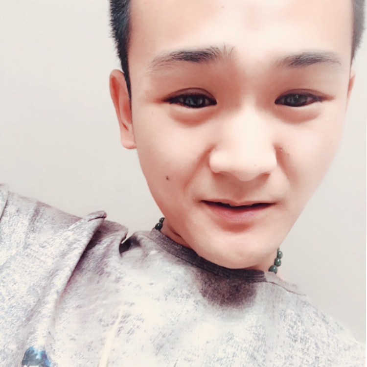 听话浅吻泪雨的照片