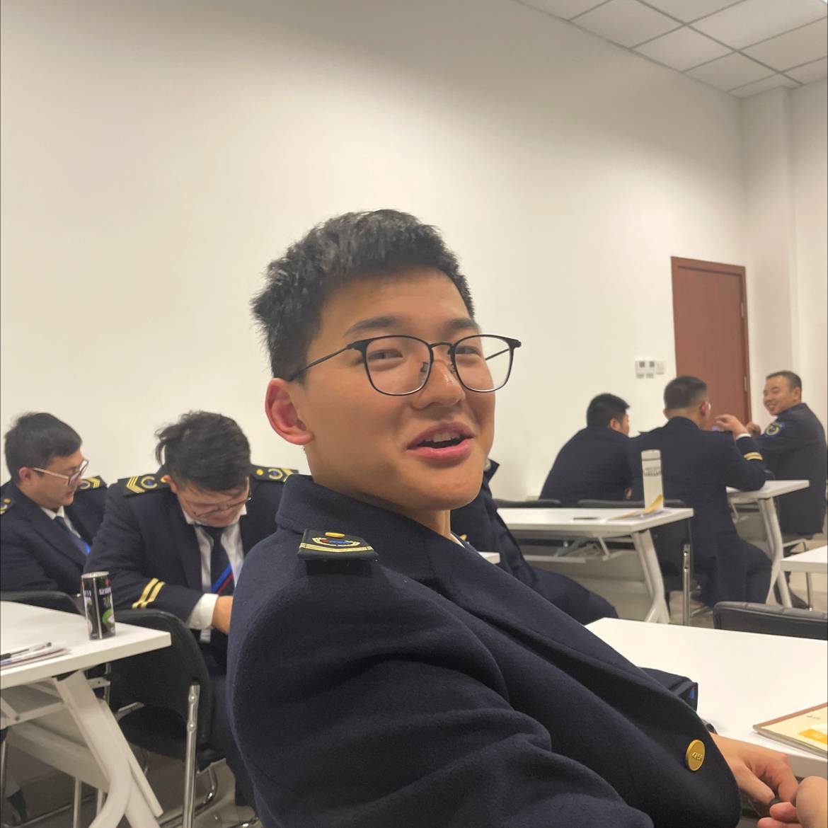 任伟帅哥的照片