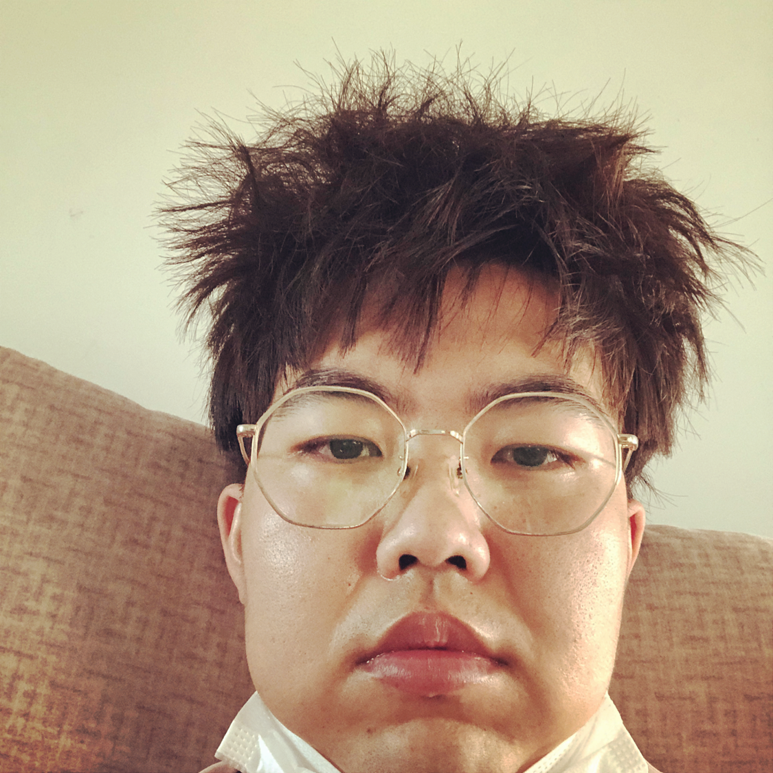 锦瑟打羞涩的照片