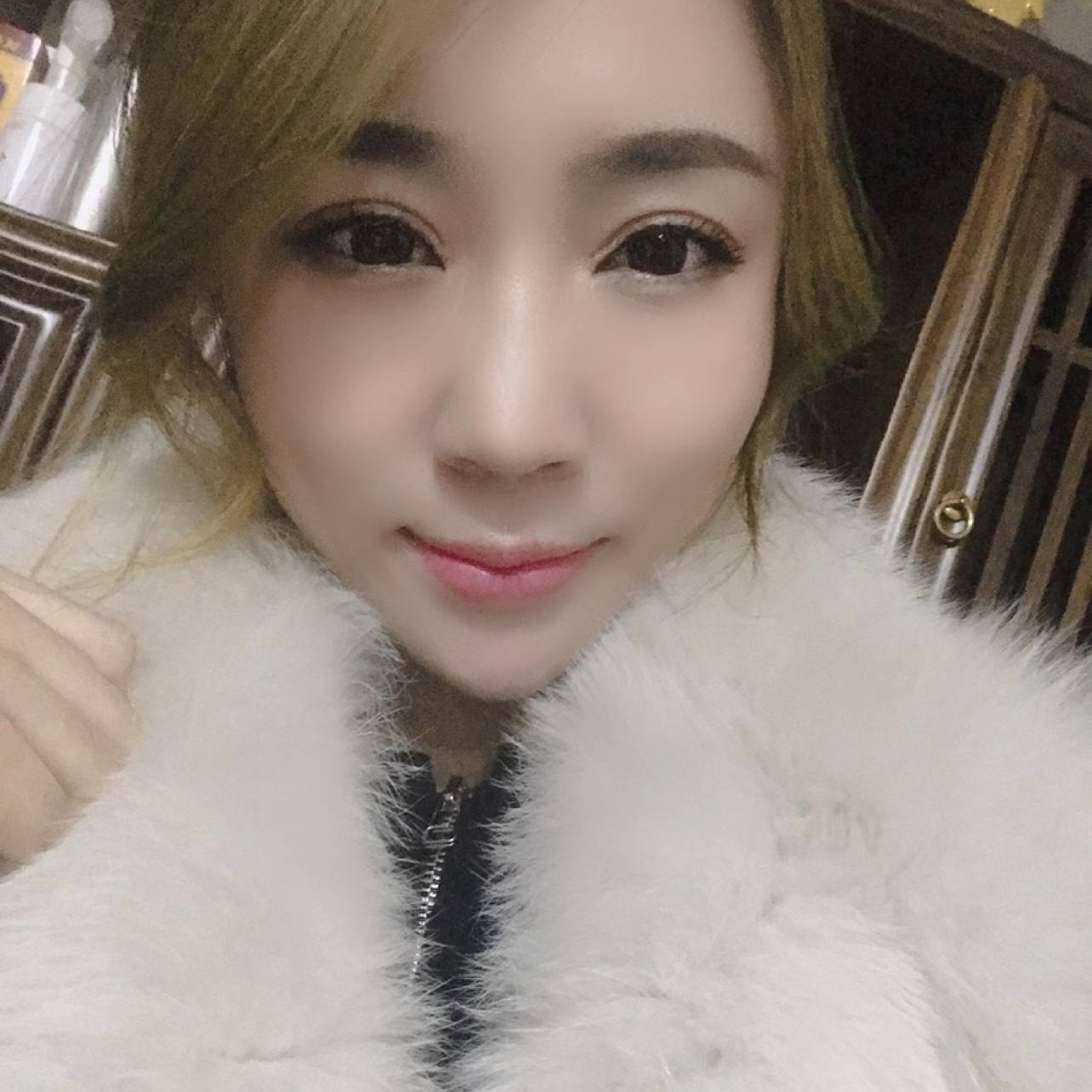 服饰方妖娆的照片
