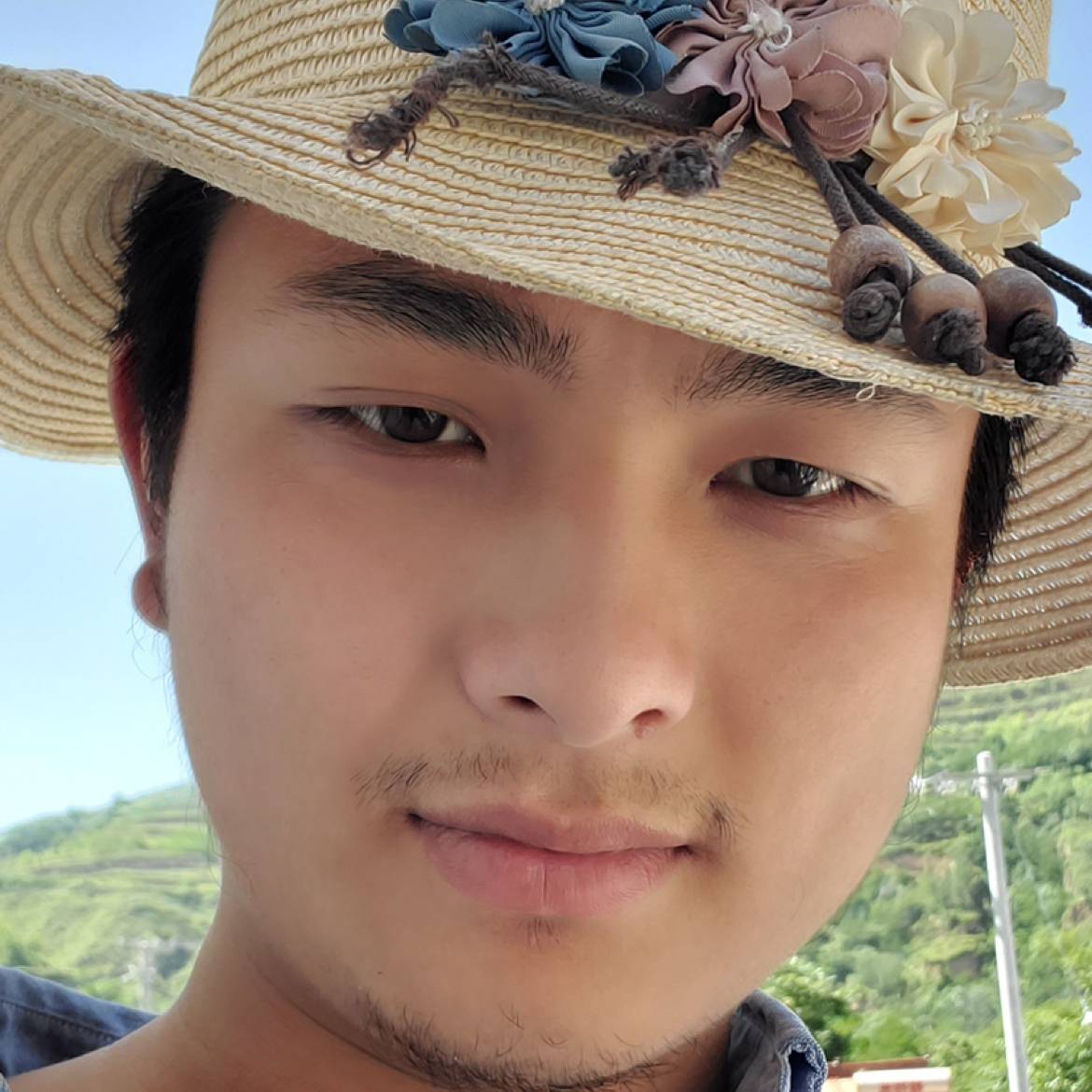 抽屉回首错落的照片
