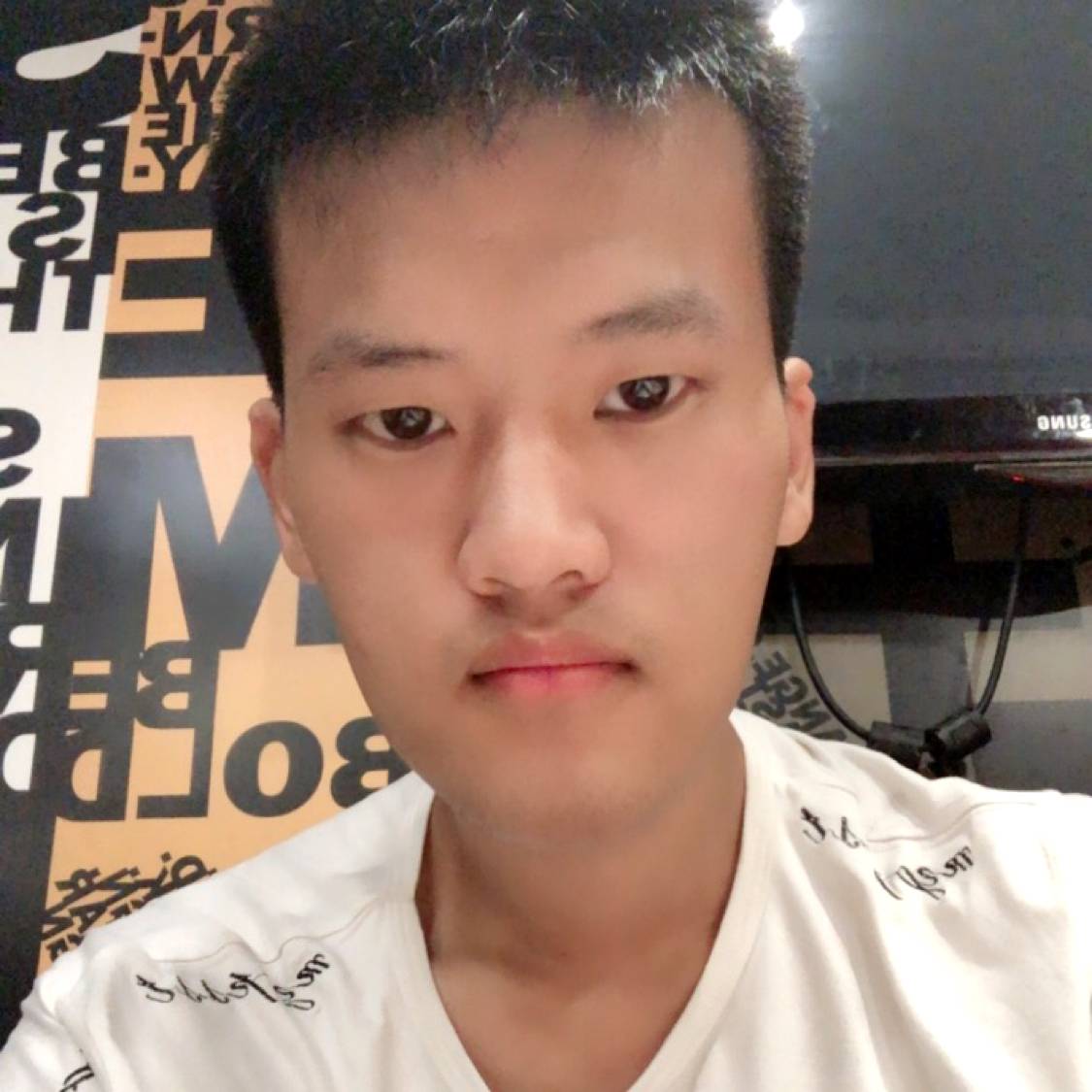 兮颜漫步纯情的照片