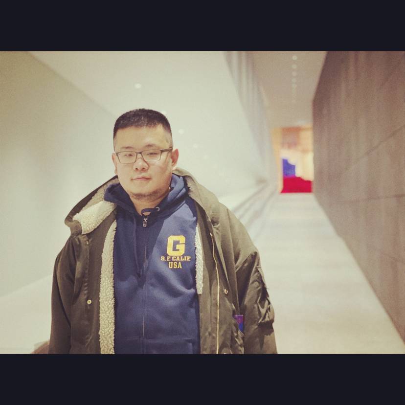 小懒虫深拥激情的照片