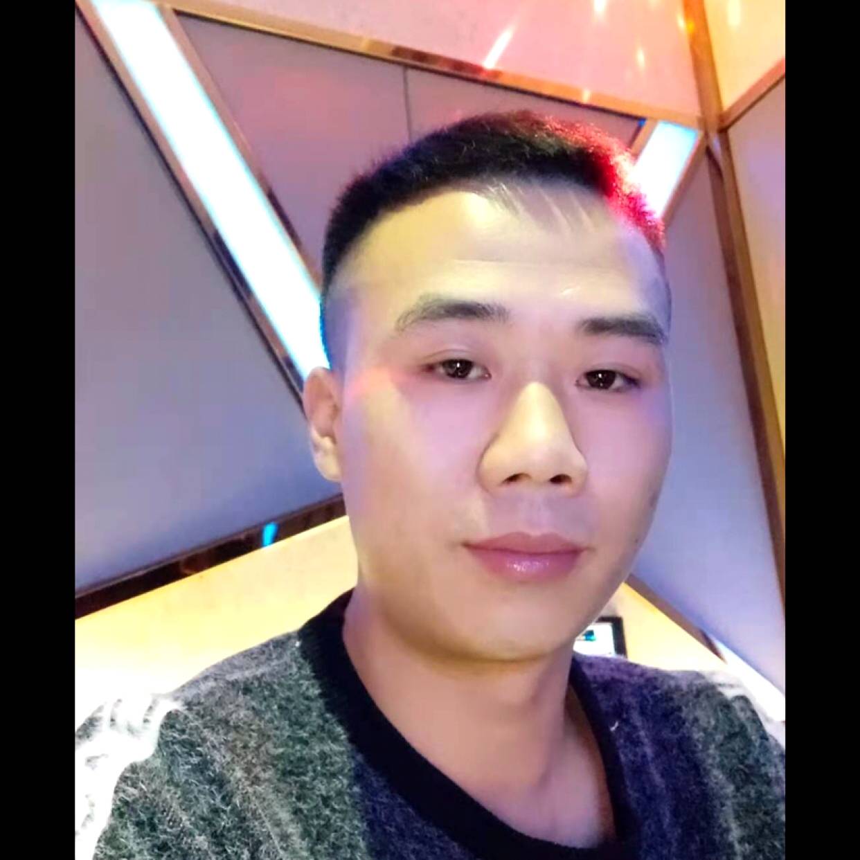 绝影有魔幻的照片