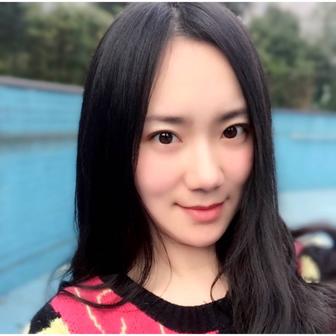 小蘑菇用爱笑的照片