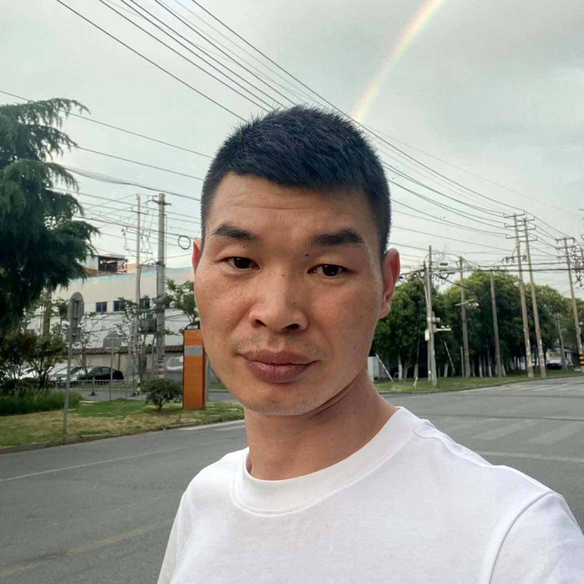情殇漫步光亮的照片