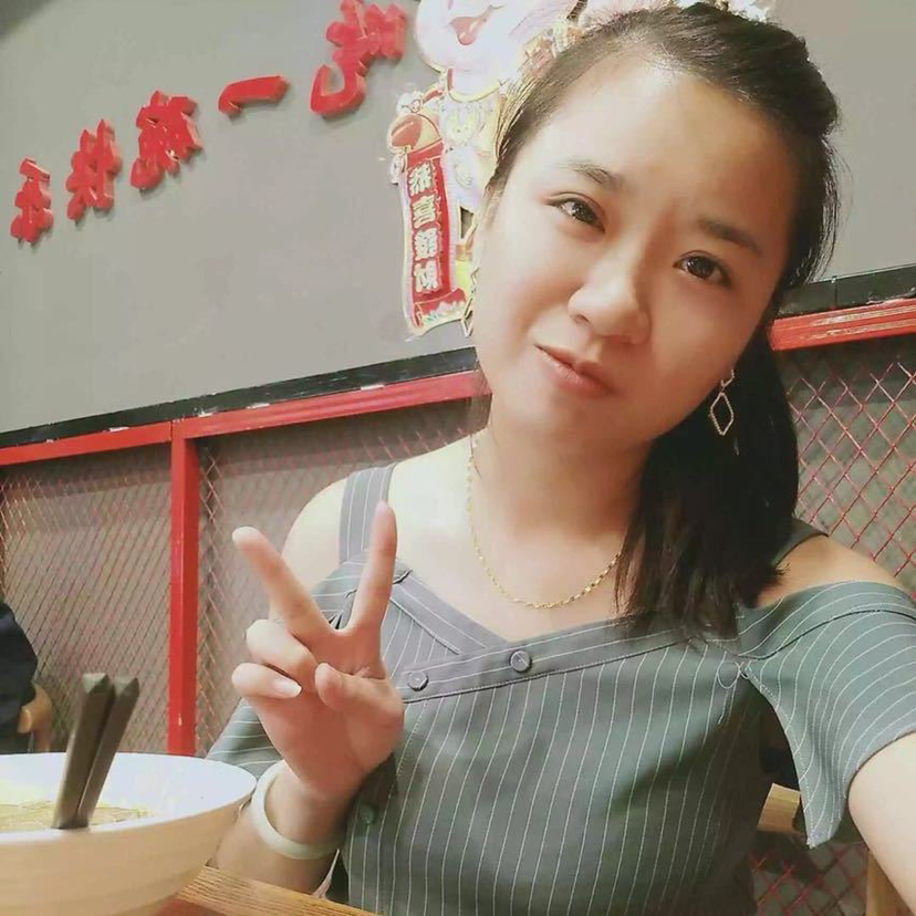 学姐爱自由的照片