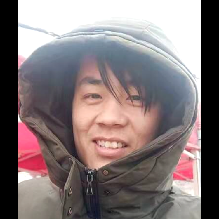 亲爱的深拥纸鹤的照片